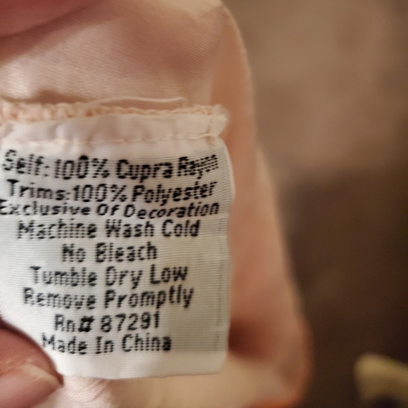 Johnny Was Coral Blush Embroidered Rangoon Blouse Tunic Scalloped Edges Boho M - Picture 4 of 4